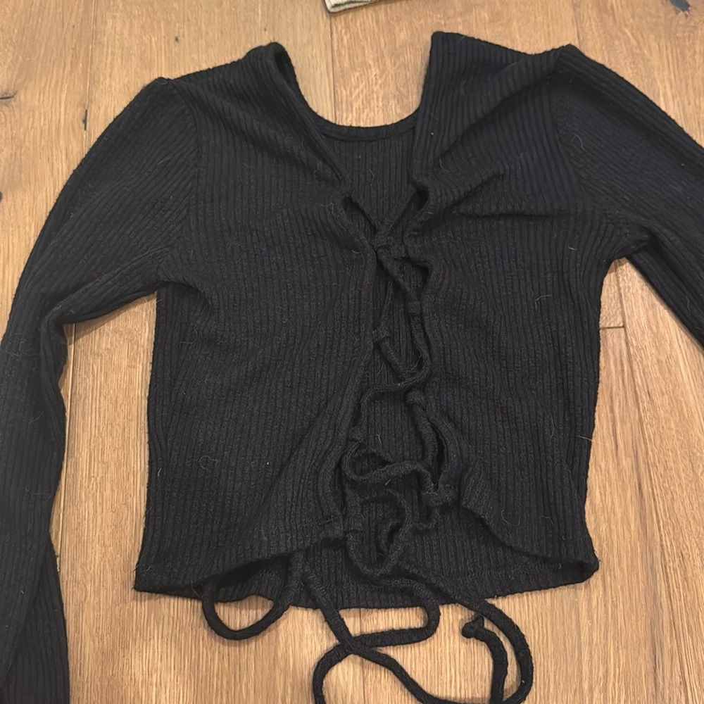 Black tie up top